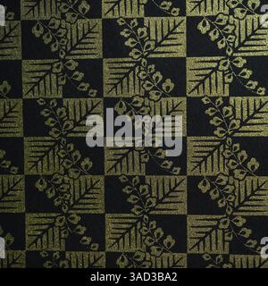 Motifs japonais traditionnels - thème botanique noir et or Banque D'Images