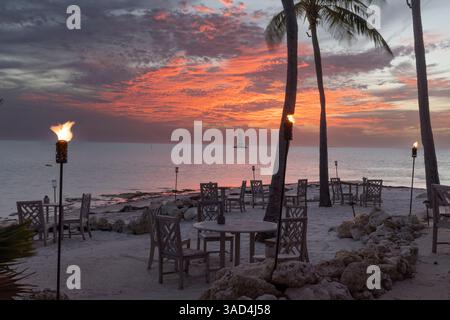 États-Unis, Floride, Little Palm Island. Dîner sur la plage. (Usage éditorial uniquement) Banque D'Images