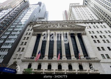 USA, New York City, Manhattan, NYSE New York stock Exchange au coin de Wall Street Broad Street/ Boerse an der Wall Street Banque D'Images