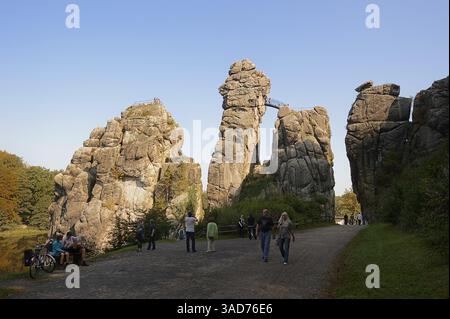 Formation rocheuse Externsteine, Horn-Bad Meinberg, Forêt de Teutoburg, Rhénanie du Nord-Westphalie, Allemagne | Externsteine, Teutoburger Wald, Horn-Bad Meinberg Banque D'Images