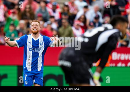 Gérone, Espagne. 5 avril 2025. Carlos Vicente (Deportivo Alaves) célèbre après avoir marqué lors du match de football de la Liga entre Girona FC et Deportivo Alaves, au stade Montilivi le 5 avril 2025 à Gérone, Espagne. Foto : Siu Wu crédit : dpa/Alamy Live News Banque D'Images