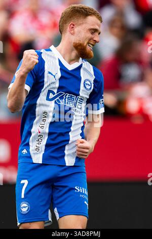 Gérone, Espagne. 5 avril 2025. Carlos Vicente (Deportivo Alaves) célèbre après avoir marqué lors du match de football de la Liga entre Girona FC et Deportivo Alaves, au stade Montilivi le 5 avril 2025 à Gérone, Espagne. Foto : Siu Wu crédit : dpa/Alamy Live News Banque D'Images