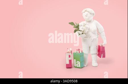Femme debout avec des sacs à provisions et des fleurs sur fond coloré. Sculpture en argile féminine ou figurine avec des sacs en papier. Shopping, consommateur ou shopping Banque D'Images