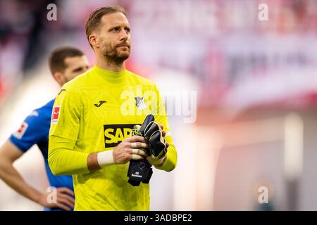 Leipzig, Allemagne. 05th Apr, 2025. Le gardien Oliver Baumann de Hoffenheim vu après le match de Bundesliga entre le RB Leipzig et Hoffenheim au Red Bull Arena de Leipzig. Crédit : Gonzales photo/Alamy Live News Banque D'Images