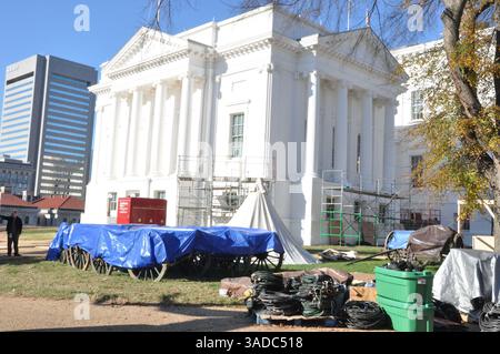 3 décembre 2011 - Richmond, Virginie, États-Unis Lincoln est un film dramatique biographique basé sur la biographie de Lincoln par Doris Kearns Goodwins, Team of Rivals : The Political Genius of Abraham Lincoln. Le tournage a lieu au State Capital Building à Richmond. Le bâtiment et le terrain ont été transformés pour reproduire la Maison Blanche en 1865. (Crédit imgae : ©Tina Fultz/ZUMA Press) Banque D'Images