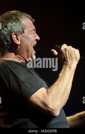 3 juin 2011 - Toronto, Ontario, Canada - IAN GILLAN du légendaire groupe de rock anglais Deep Purple se produit à guichets fermés avec Symphony Orchestra au Casino Rama, Orillia, Canada (crédit image : © Igor Vidyashev/ZUMAPRESS.com) Banque D'Images