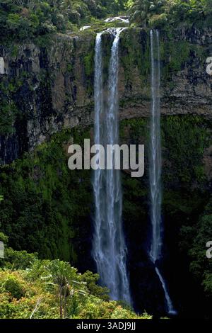 17 février 2012 - Espagne - Île Maurice. La cascade de Chamarel, la plus haute de l'île Maurice, plus de 1000 mètres de profondeur, dans le sud de l'île Maurice (crédit image : © Jack Abuin/ZUMAPRESS.com) Banque D'Images