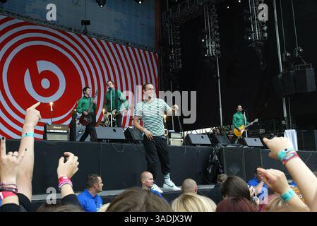16 août 2005 ; Budapest, HONGRIE ; les BEATSTEAKS se produisent en concert au Festival Sziget annuel à Budapest, Hongrie. (Crédit image : NorthFoto/ZUMAPRESS.com) Banque D'Images