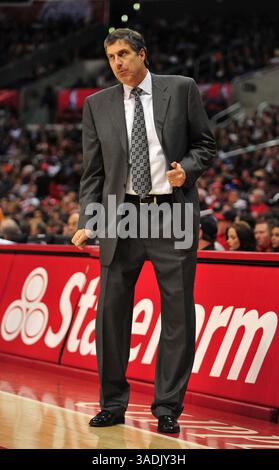 15 février 2012 : l'entraîneur-chef Randy Wittman des Wizards en action alors que les Clippers de Los Angeles accueillent les Wizards de Washington au Staples Center de Los Angeles, Californie(crédit image : © John Green/Cal Sport Media/ZUMAPRESS.com) Banque D'Images