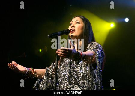 20 septembre 2008 - Los Angeles, Californie, États-Unis - la chanteuse pop mexicaine Ana GABRIEL se produit en concert au Gibson Amphitheater de Los Angeles samedi soir (crédit image : Leopoldo Pena/ZUMAPRESS.com) Banque D'Images