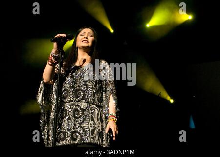 20 septembre 2008 - Los Angeles, Californie, États-Unis - la chanteuse pop mexicaine Ana GABRIEL se produit en concert au Gibson Amphitheater de Los Angeles samedi soir (crédit image : Leopoldo Pena/ZUMAPRESS.com) Banque D'Images