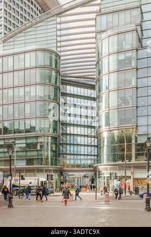 Londres, Angleterre, Royaume-Uni - L'installation four Winds (dans le centre commercial Cardinal place) par Maich Swift Architects et Eva Berendes Banque D'Images