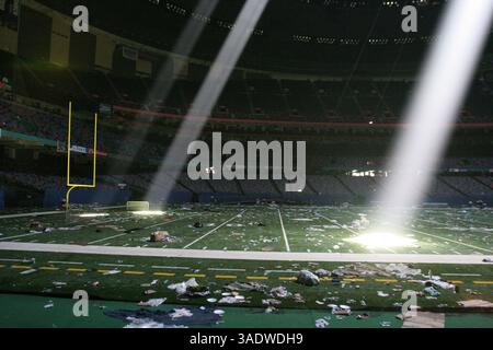08 septembre 2005 ; Nouvelle-Orléans, LOUISIANE, États-Unis ; destruction du Superdome par Katrina photographiée le 8 septembre 2005. (Crédit image : Rob Gallagher/ZUMAPRESS.com) Banque D'Images