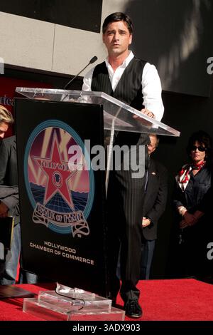 I14526CHW . John Stamos célèbre 25 ans dans le Biz avec Star sur le Hollywood Walk of Fame .7021 Hollywood Blvd, Hollywood, CA .11/16/09 . JOHN STAMOS. 2009 (crédit image : Ed Geller/Globe photos/ZUMAPRESS.com) Banque D'Images