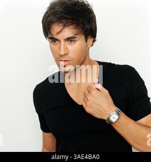Oct 30, 2003 ; Madrid, Espagne ; ENRIQUE IGLESIAS modèles de montres 'Viceroy'.. (Image de crédit : Remi Agency/ZUMAPRESS.com) Banque D'Images