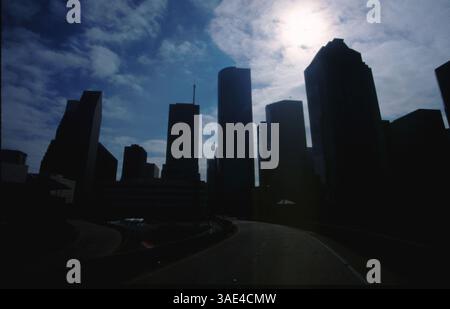 19 novembre 2004 ; Houston, TX, États-Unis ; fichier photo, date inconnue. Bâtiments qui composent l'horizon de la ville de Houston.. (Crédit image : Kevin Reece/ZUMAPRESS.com) Banque D'Images