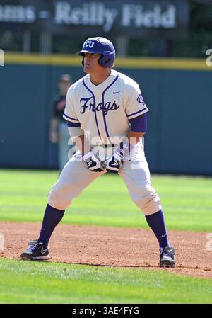 04 mars 2012 : Josh Elander (24 ans), receveur de grenouilles Horned de TCU, en action pendant le match entre les Cowboys de l'université d'État de l'Oklahoma et les Horned Frogs de l'université chrétienne du Texas au stade Lupton de Fort Worth, Texas. TCU gagne contre Oklahoma State en 10e manche, 6-5.(image crédit : © Patrick Green/Cal Sport Media/ZUMAPRESS.com) Banque D'Images