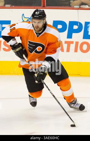 19 janvier 2012 : le défenseur Andrej Meszaros (41 ans) des Flyers de Philadelphie en action avec la rondelle lors du match de la LNH entre les Islanders de New York et les Flyers de Philadelphie au Well Fargo Center à Philadelphie, en Pennsylvanie. Les Islanders ont battu les Flyers, 4-1.(image crédit : © Chris Szagola/Cal Sport Media/ZUMAPRESS.com) Banque D'Images