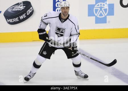 15 octobre 2011 - Philadelphie, Pennsylvanie, États-Unis d'Amérique - Ethan Moreau (#17) des Kings de Los Angeles lors de la deuxième période du match entre les Flyers de Philadelphie et les Kings de Los Angeles au Wells Fargo Center. Les Kings de Los Angeles ont battu les Flyers de Philadelphie 3-2 en prolongation. (Crédit image : © Bob Fina/Southcreek/ZUMAPRESS.com) Banque D'Images