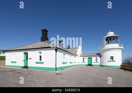 Phare d'Anvil point, un phare entièrement automatisé situé dans le Durlston Country Park près de Swanage dans le Dorset, en Angleterre. Banque D'Images