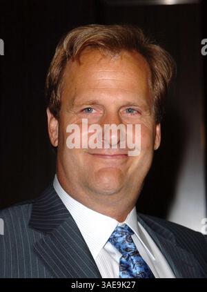 20 septembre 2005 ; Beverly Hills, Californie, États-Unis ; L'acteur JEFF DANIELS au 12e dîner annuel Premiere Women in Hollywood qui s'est tenu au Beverly Hilton Hotel. (Crédit image : Lisa O'Connor/ZUMAPRESS.com) Banque D'Images