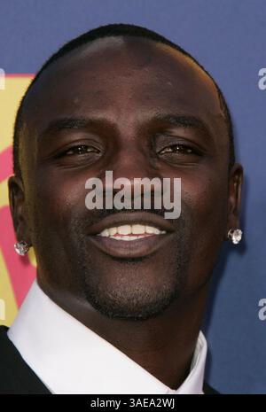 07 septembre 2008 - Hollywood, Californie, États-Unis - AKON arrive aux MTV Video Music Awards 2008 aux Paramount Studios (image crédit : Lisa O'Connor/ZUMAPRESS.com) Banque D'Images