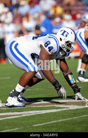 17 septembre 2011 : Kenny Anunike (84 ans), en défense des Blue Devils, lors du match de football NCAA entre l'Université Duke et le Boston College au stade Alumni de Chestnut Hill, Massachusetts. Duke a battu Boston College 20-19.(image crédit : © Anthony Nesmith/Cal Sport Media/ZUMAPRESS.com) Banque D'Images