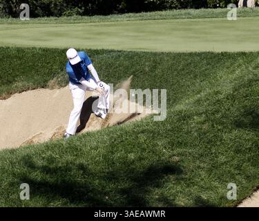 Lemont, il - 17 septembre 2011 : Jason Dufner sort du bunker au Championnat BMW au Cog Hill Golf & Country Club de Lemont, il(image crédit : © Joel E. Jones/Cal Sport Media/ZUMAPRESS.com) Banque D'Images