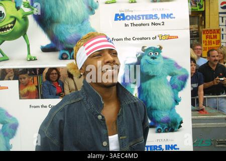 28 octobre 2001 ; Los Angeles, CA, États-Unis ; chanteur SISQO @ la première de 'Monsters Inc'. (Crédit image : Robert Millard/ZUMAPRESS.com) Banque D'Images