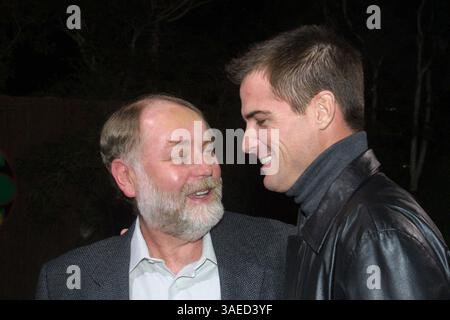 10 janvier 2002 ; Los Angeles, CA, États-Unis ; acteurs ROBERT DAVID HALL & GEORGE EADS @ The Survivor finale Party.. (Crédit image : Robert Millard/ZUMAPRESS.com) Banque D'Images