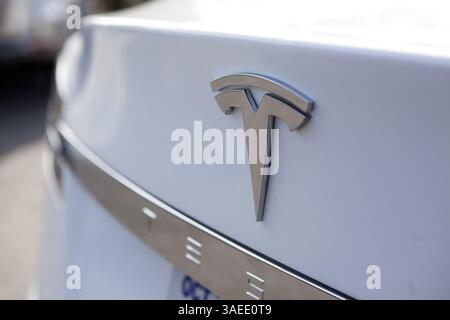 9 novembre 2011 - Palo Alto, CA, États-Unis - vue extérieure du prototype bêta Model S de Tesla. (Crédit image : © Dai Sugano/San Jose Mercury News/MCT/ZUMAPRESS.com) Banque D'Images