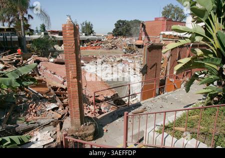 1er juillet 2008, San Marcos, Californie, États-Unis vue du complexe de construction scientifique du Palomar College déchiré pour faire place à de nouveaux  (image de crédit : San Diego Union-Tribune/ZUMAPRESS.com) Banque D'Images