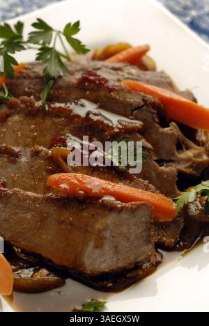 18 août 2011 - Walnut Creek, CA, États-Unis - tout est sur la beauté de la poitrine, comme photographié à la cuisine studio à Walnut Creek, Californie, le 9 décembre 2011. (Crédit image : © Mark Dufrene/Contra Costa Times/MCT/ZUMAPRESS.com) Banque D'Images