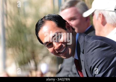 10 septembre 2010 - San Antonio, Texas, États-Unis - démocrate JULIAN CASTRO, 37 ans, est le maire de San Antonio, Texas, la 7ème plus grande ville des États-Unis. (Crédit image : © Robin Jerstad/ZUMA Press) Banque D'Images