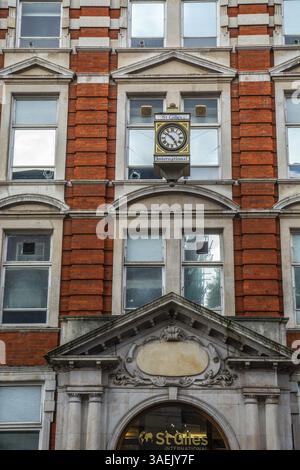 Façade de l'hôtel St Giles à Bloomsbury, Camden, West End, Londres, Angleterre, Royaume-Uni, Grande-Bretagne, Royaume-Uni, Europe Banque D'Images