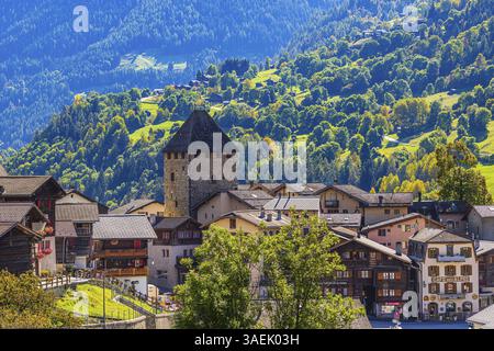 Village de montagne Vissoie, vue panoramique, Val d'Anniviers, Alpes valaisannes, Canton Valais, Suisse, Europe Banque D'Images