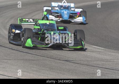 ROMAIN GROSJEAN (77) (SWE), pilote de la SÉRIE NTT INDYCAR, de Genève, Suisse, court dans les virages lors du Hy-Vee Milwaukee Mile 250's au MIL Banque D'Images