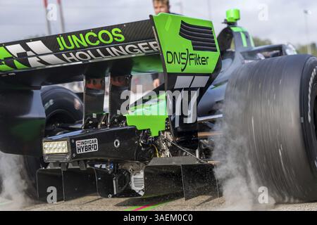 ROMAIN GROSJEAN (77) (SWE) de Genève, Suisse sort de pit Road lors d'une séance d'essais pour le Grand Prix de Portland Bitnile.com à Portland Banque D'Images