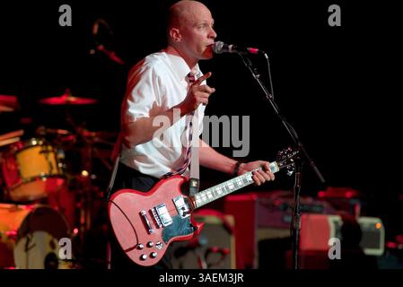 18 mars 2005 ; Seattle, WA, États-Unis ; Président des États-Unis d'Amérique CHRIS BALLEW se produisant au concert pour la Northwest School. La Northwest School a lancé ses célébrations de son 25e anniversaire avec le concert pour la Northwest School au Paramount Theater de Seattle. (Crédit image : Daren Fentiman/ZUMAPRESS.com) Banque D'Images