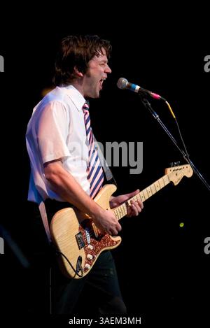 18 mars 2005 ; Seattle, WA, États-Unis ; Président des États-Unis d'Amérique DAVE DEDERER en concert pour la Northwest School. La Northwest School a lancé ses célébrations de son 25e anniversaire avec le concert pour la Northwest School au Paramount Theater de Seattle. (Crédit image : Daren Fentiman/ZUMAPRESS.com) Banque D'Images