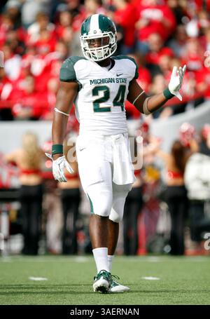 29 octobre 2011 : le ballon de course de l'État du Michigan le'Veon Bell attend un coup d'envoi lors du match de football de la NCAA entre les Cornhuskers du Nebraska et les Spartans de l'État du Michigan au Memorial Stadium de Lincoln ne. (Crédit image : © Marcus Scheer/Cal Sport Media/ZUMAPRESS.com) Banque D'Images