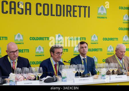 Vérone, Italie. 06 avril 2025. Samuel chantant pendant le - Subsonica Club Tour 2025, au Gran Teatro Geox à Padoue, Italie, le 13 mars 2025 pendant Vinitaly, reportage à Vérone, Italie, 06 avril 2025 crédit : Agence photo indépendante/Alamy Live News Banque D'Images