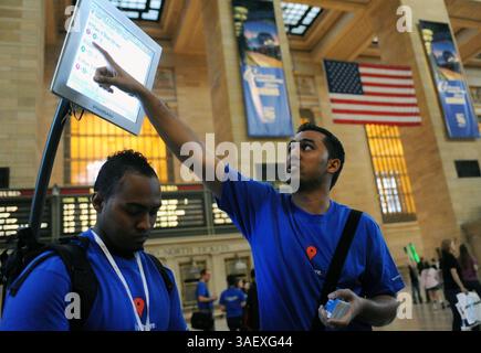 23 septembre 2008 - Manhattan, New York, États-Unis - Google représentants font une démonstration du service en tant que Metropolitan Transportation Authority (crédit image : Bryan Smith/ZUMAPRESS.com) Banque D'Images