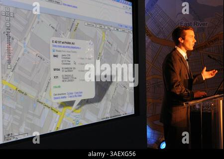 Sep 23, 2008 - Manhattan, New York, États-Unis - TOM SLY, responsable du développement des nouvelles affaires chez Google, présente le service en tant que Metropolitan Transportation Authority (crédit image : Bryan Smith/ZUMAPRESS.com) Banque D'Images