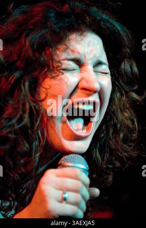 22 février 2005 ; New York, NY, États-Unis ; Morningwood se produit à Southpaw avant que le groupe commence sa tournée américaine avec The Music et Kasabian. (Crédit image : Beowulf Sheehan/ZUMAPRESS.com) Banque D'Images