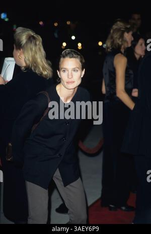 14 décembre 1996 ; Los Angeles, CA, États-Unis ; L'actrice ROBIN WRIGHT PENN à la première de Michael. Banque D'Images