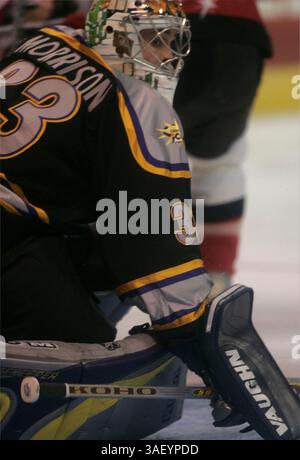 14 décembre 2004 ; Las Vegas, Nevada, États-Unis ; ECHL Hockey : Las Vegas Wranglers vs Greenville Grrowl. PHOTO : n° 33 Greenville gardien MIKE MORRISON 6-3 200 1979-07-11 . Banque D'Images