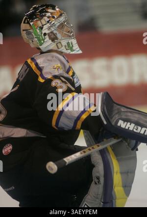14 décembre 2004 ; Las Vegas, Nevada, États-Unis ; ECHL Hockey : Las Vegas Wranglers vs Greenville Grrowl. PHOTO : n° 33 Greenville gardien MIKE MORRISON 6-3 200 1979-07-11 . Banque D'Images