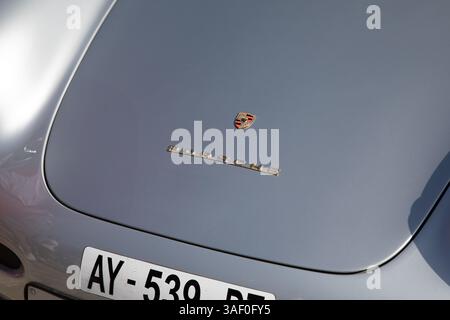 Bordeaux , France - 04 07 2025 : logo porsche 356 1600 super marque et ancien signe rétro de voiture de sport allemande club Banque D'Images