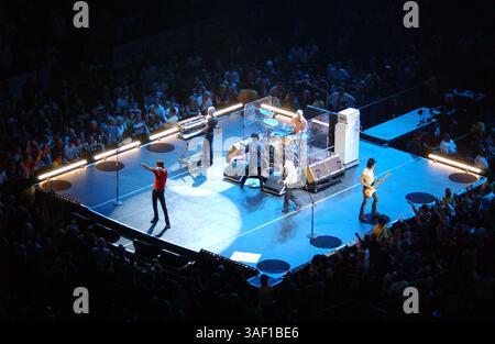 03 oct. 2005 ; Washington, DC, États-Unis ; Rock & Roll Legends THE ROLLING STONES se produisent en direct au MCI Center situé dans la capitale des Nations alors que le 2005 Bigger Bang Tour fait une halte à Washington. Crédit obligatoire : photo de Jason Moore/ZUMA Press. (©) Copyright 2005 par Jason Moore Banque D'Images